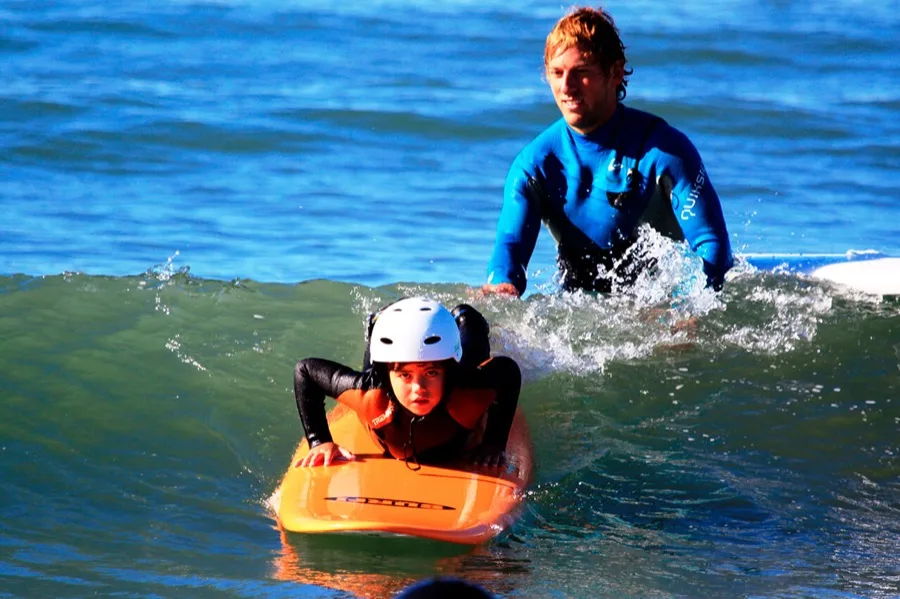 Tablas de windsurf en la playa